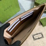 GUCCI POUCH WITH INTERLOCKING G BROWN 12IN/30.5CM 672953 92TCG 8563