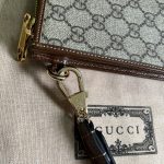 GUCCI POUCH WITH INTERLOCKING G BROWN 12IN/30.5CM 672953 92TCG 8563