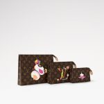 lv-tm-keepall-bandouliere-45-lv-tm-trio-toiletry-pouch-2