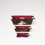 lv-tm-keepall-bandouliere-45-lv-tm-trio-toiletry-pouch-2